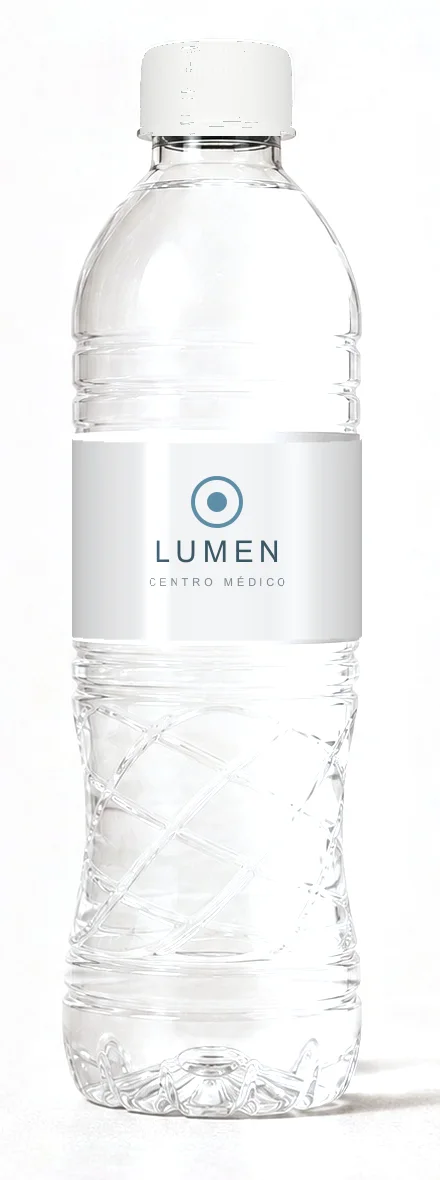 Botella de agua con etiqueta personalizada de ejemplo